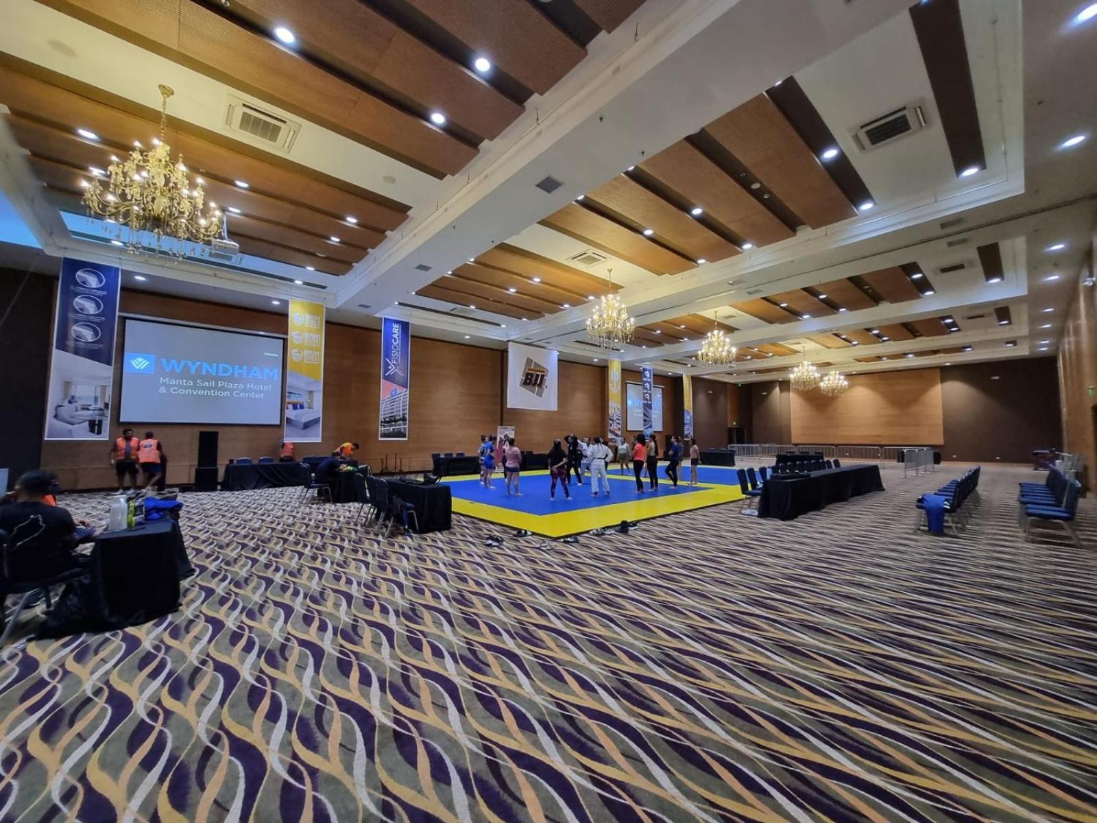 Wyndham Manta Sail Plaza Hotel And Convention Center Kültér fotó